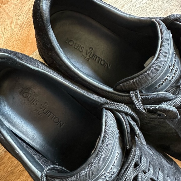 Louis Vuitton Canvas and Suede Low-top Sneaker. Black. Size 7 IT / 9 US - Picture 6 of 10